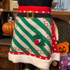NWT Mrs. Claus Christmas Holiday Holly Skirt 🤶 S